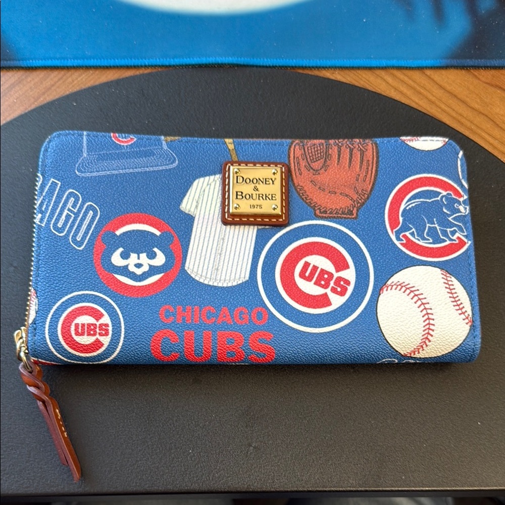 Dooney & Bourke Chicago Cubs Large Wallet